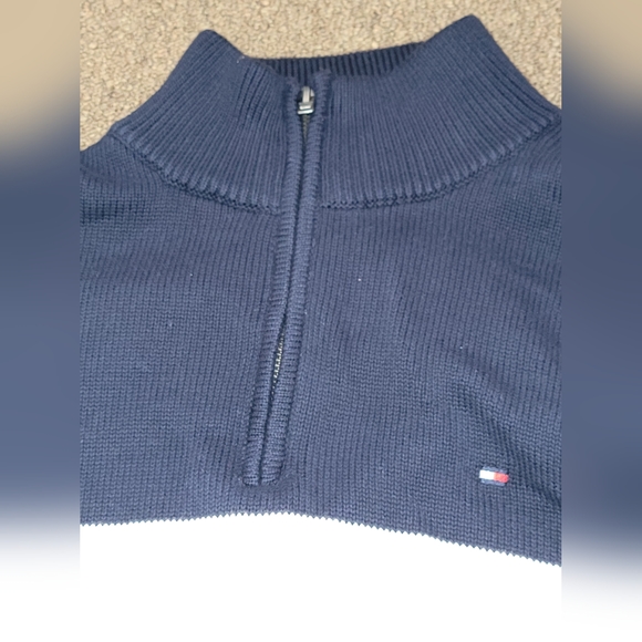 Tommy Hilfiger Sweater - Picture 6 of 6
